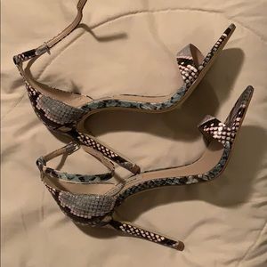 Steve Madden Shoes - Steve Madden snake skin heels Steve Madden Shoes - Steve Madden snake skin heels